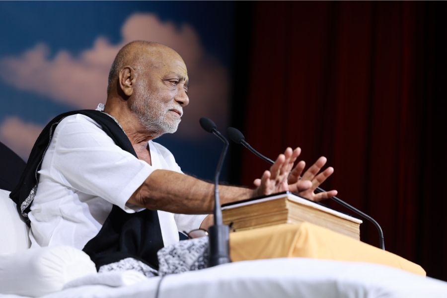 Garuda of Ramayana takes flight in Langkawi Katha of Morari Bapu   