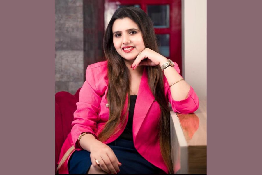 Falak Naaz: A Rising Star in the World of Hair Styling and Beauty ...