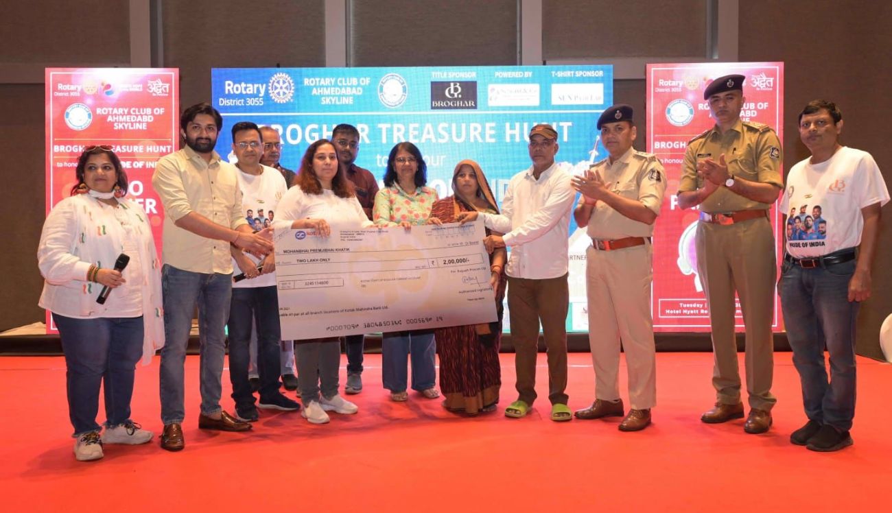 Rotary Club of Ahmedabad Skyline channelised  an amount Of Rs 2 lakh through Rajyash Regius for the family of the home guard who died in Iscon flyover accident